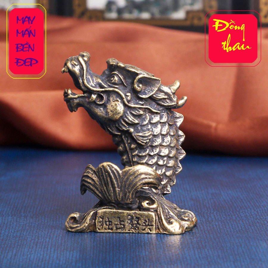 Vật phẩm trưng bày đồng thau hình cá chép hóa rồng may mắn bền đẹp.