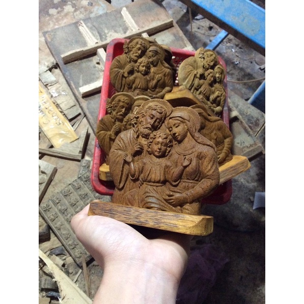 Tượng trầm Công Giáo chúa Giêsu để ôto hoặc bàn làm việc