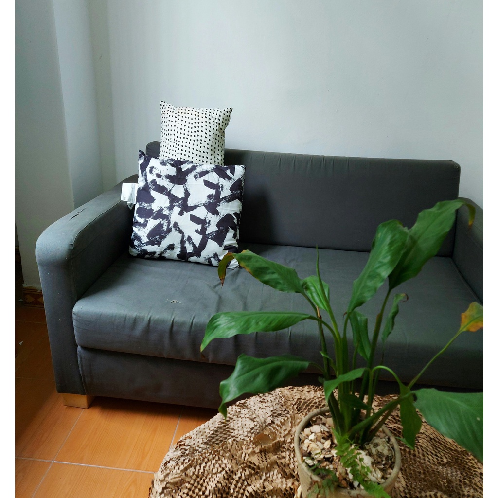 ĐỆM GỐI TURILL IKEA - TRẮNG / ĐEN 40x40 cm