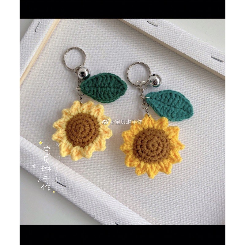Móc khoá hoa hướng dương đơn giản xinh đẹp làm bằng len handmade