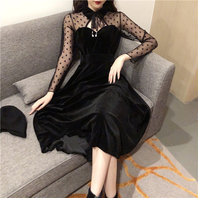 Đầm nhung cổ Đức phối ren