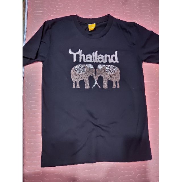 Áo nữ Chất thun dày dặn. Size vừa 40-50kg.thanh lý 100k. Chất thun dày dặn. Size MÁo nữ Chất thun thái dep Size m vưa ..