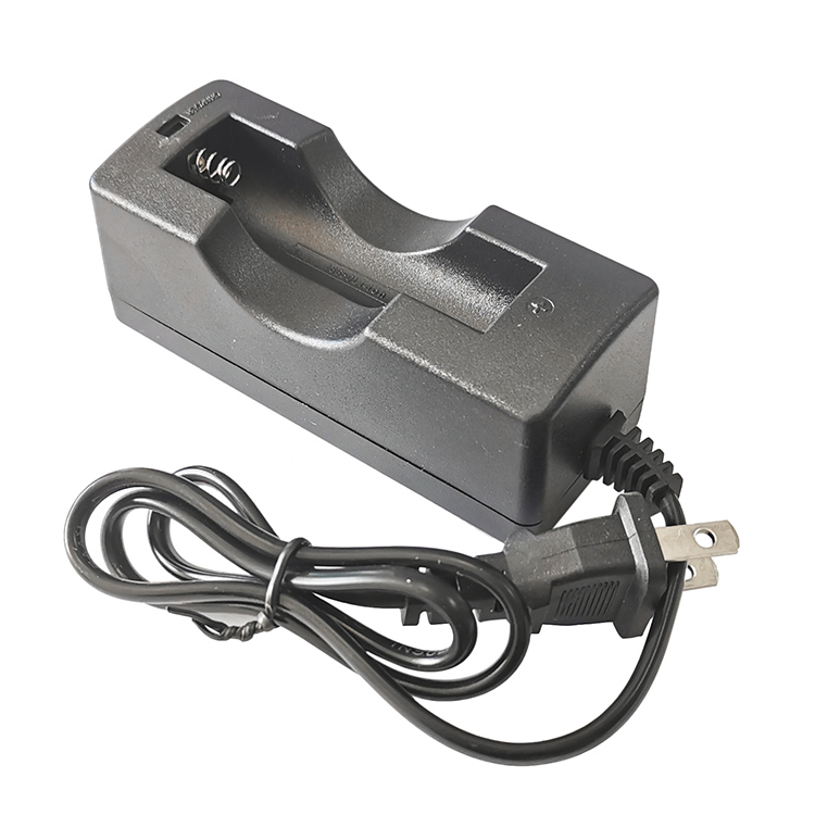 (khuyến Mãi) Đèn Pin Led Sạc Dự Phòng 18650