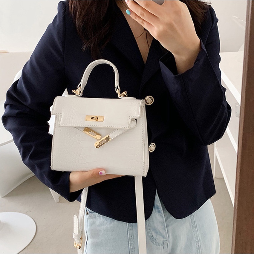 Túi xách đeo chéo nữ giá rẻ đẹp đi chơi phong cách thời trang Hàn Quốc dễ thương da rắn HMM Giatot68 614