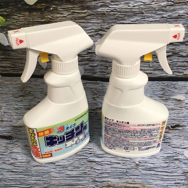 Chai xịt tẩy rửa đồ dùng nhà bếp Rocket dạng bọt dễ lau chùi 300ml Nhật Bản