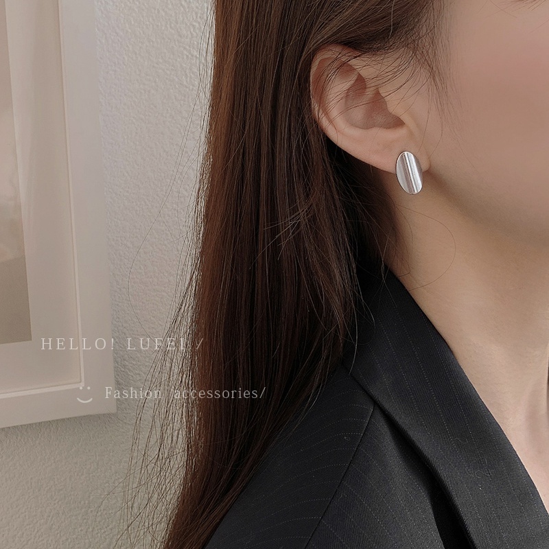 Set khuyên tai vòng tròn đơn giản