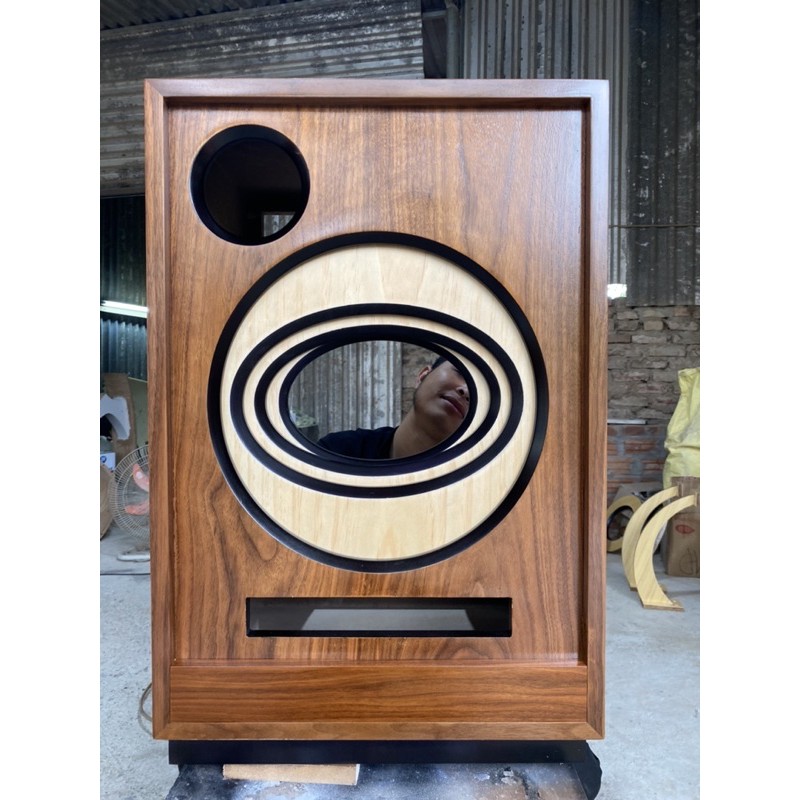 Thùng loa oval siêu đẹp,