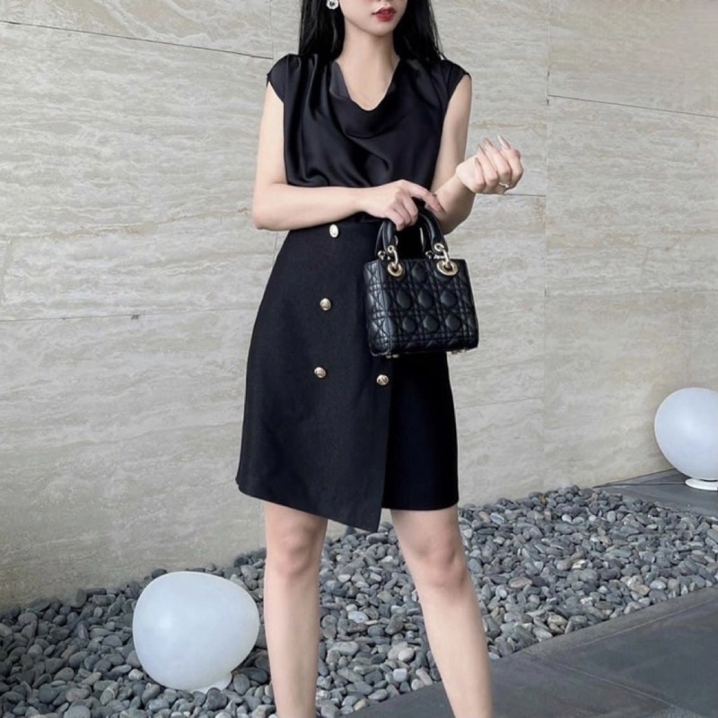 Chân váy G574 có thể phối nhiều loại áo thời trang khác nhau chất vải dày dặn đẹp kết hợp cúc cổ châu âu - GEM Fashion