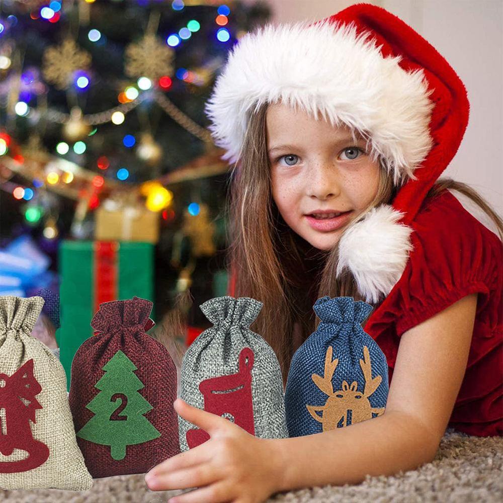 PINEVN Bộ 24 Lịch Đếm Ngược Bỏ Túi Hình Kẹo Dễ Thương