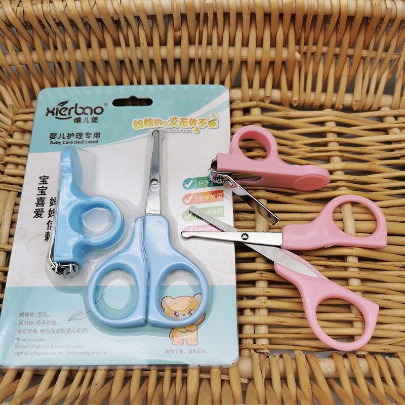 Set kéo và kiềm cắt móng cho bé