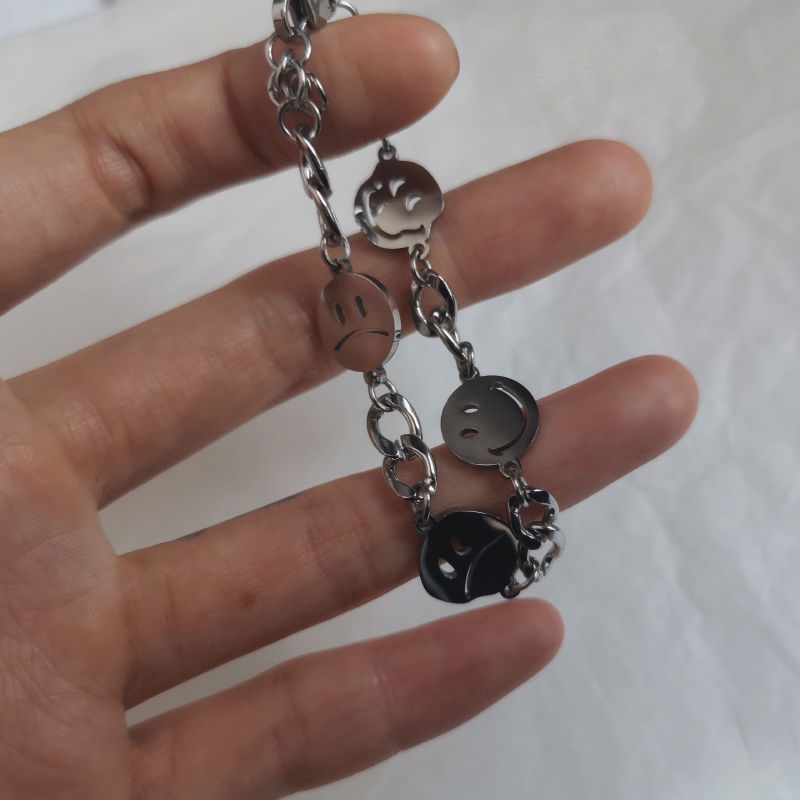 Vòng Tay Mặt Cười Phong Cách Hip Hop Cá Tính