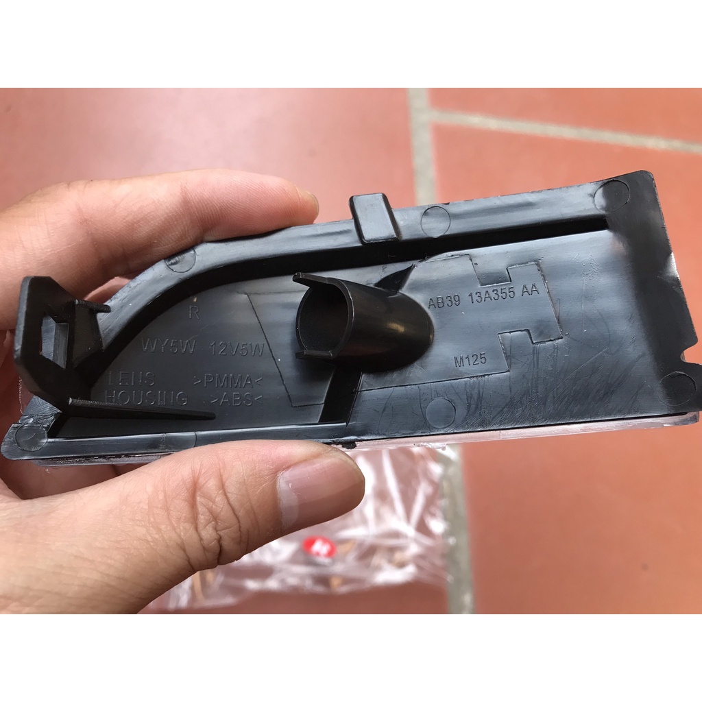 .Đèn xi nhan gương  chiếu hậu Ford Ranger 2012-2022 ; Everest 2016-2022; Mazda BT50 2012-2020