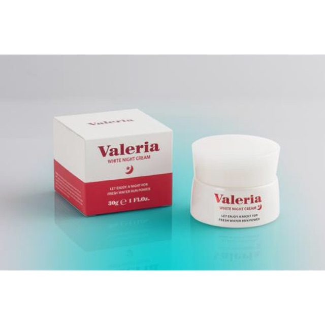 Kem dưỡng trắng sáng ban ngày Valeria pháp