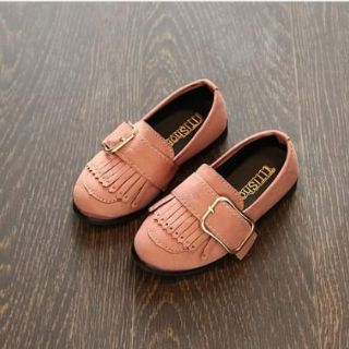 Giày lười tua rua sz 32 màu đen