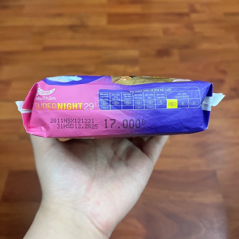 Băng Vệ Sinh Ban Đêm Có Cánh Diana Sensi Night 29cm