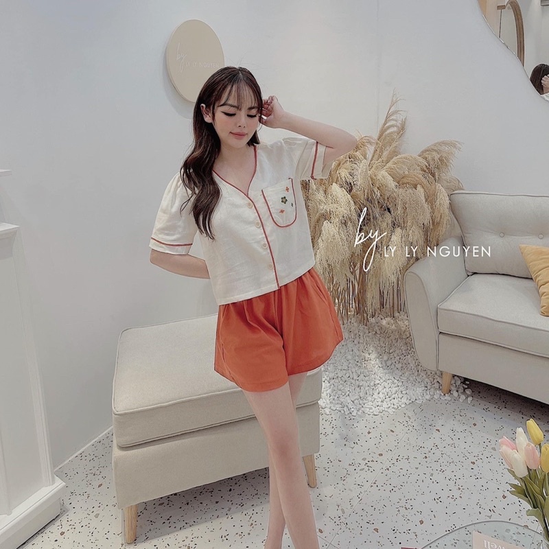 Set áo cổ V tay bồng thêu hoa kèm quần đùi nữ tiểu thư/ bộ nữ mặc ở nhà HCG211