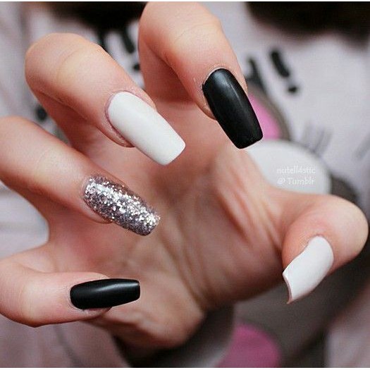 Sơn gel trắng đen đậm đặc và mướt, màu sơn móng tay quốc dân thợ nail nào cũng cần