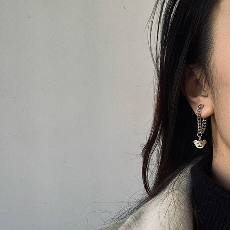 Khuyên tai đính mặt hình chú gấu xinh xắn đáng yêu thời trang