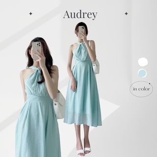 V68109 váy tơ cổ yếm xoắn audrey