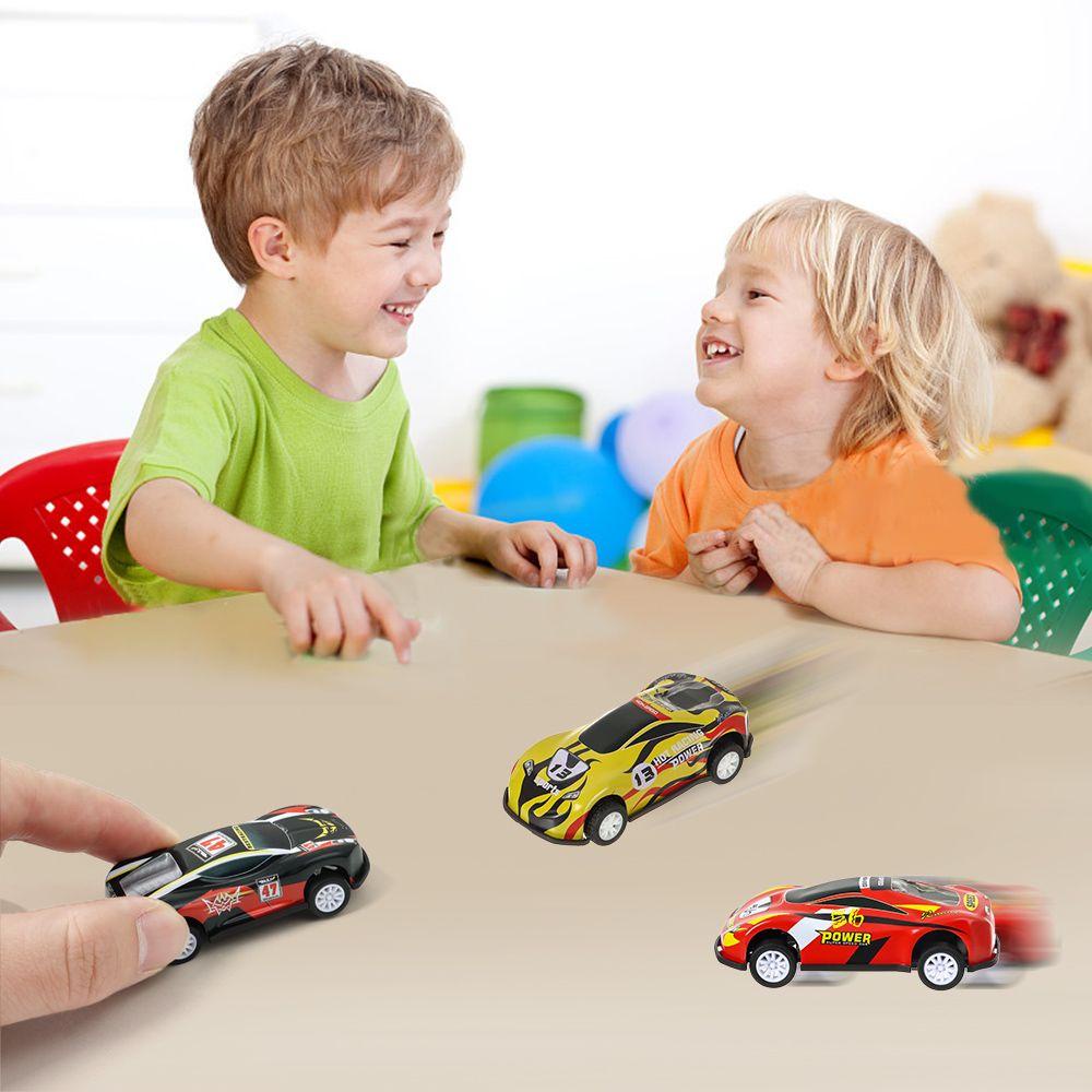 Mô Hình Xe Đua Mini Bằng Hợp Kim Độc Đáo Dùng Làm Quà Tặng Cho Bé