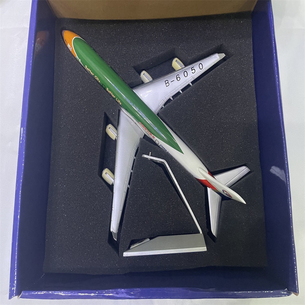 Mô Hình Máy Bay Hành Khách Trung Quốc A340-600 Bằng Nhựa ABS 30cm