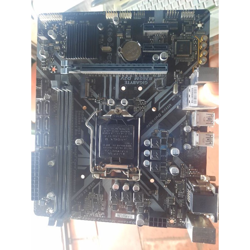 Main gigabyte b360m-d2v còn bảo hành chính hãng 2021