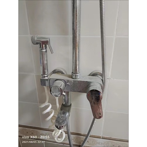 (SẠCH NHÀ TẮM) Nước tẩy rửa nhà tắm ,vòi inox, bồn rửa mặt ,bồn cầu,gạch men FANSEN 500ml dạng xịt. Tặng mút vệ sinh