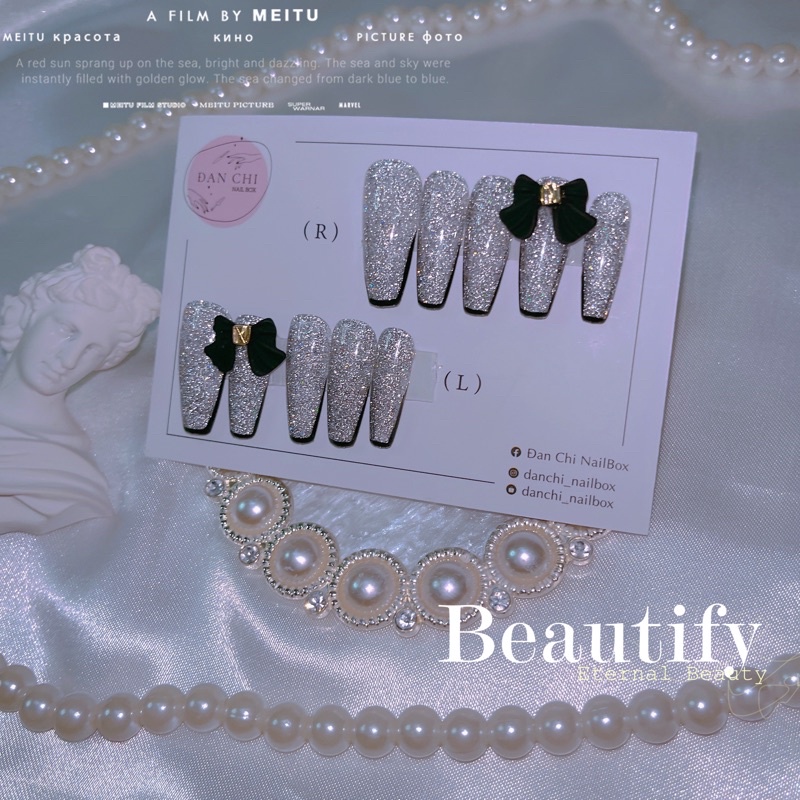NailBox móng úp thiết kế sẵn Mẫu Flash Bạc Charm Nơ Đen