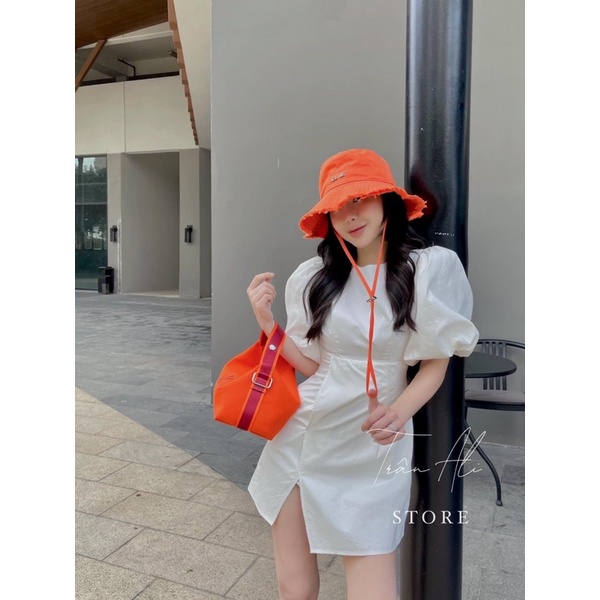 ĐẦM TRẮNG TAY PHỒNG KHOÉT LƯNG