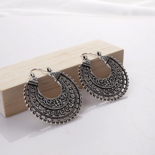Đôi bông tai kiểu dáng cá tính/ độc đáo cho nữ