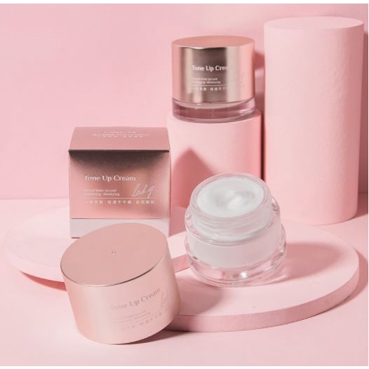 Kem dưỡng trắng da Laikou Tone Up Cream 50g