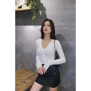 Áo croptop nút khâu tay dài