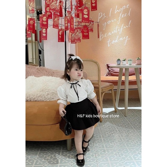 Xả Set áo sơ mi buộc dây kèm cv đen bé gái