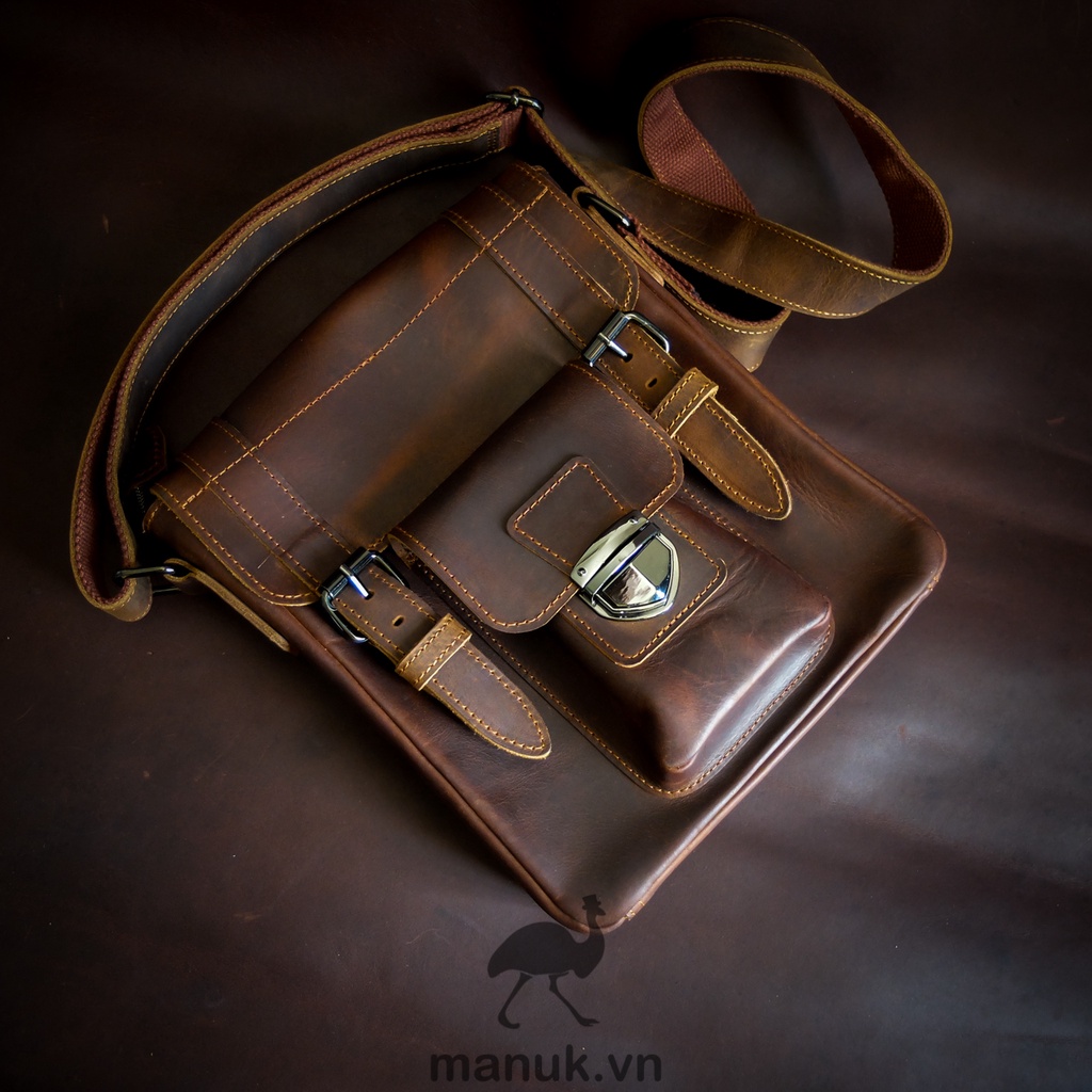 Túi chéo da sáp Crazy horse Messenger classic - Manuk Leather