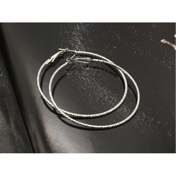 Khuyên tai tròn có vân xi bạc nhẹ sale siêu rẻ (link3)