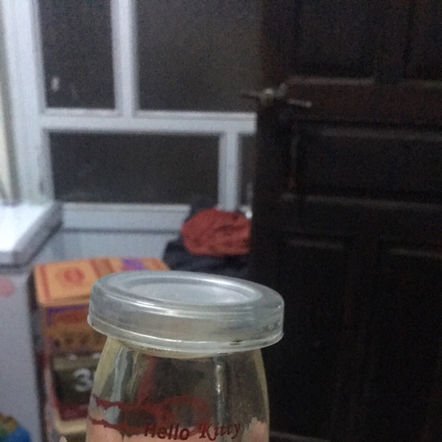 lăn môi dầu dừa