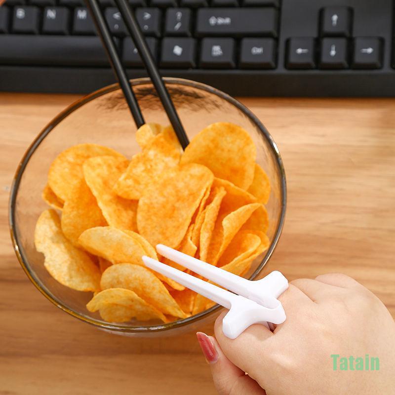 Giá đỡ đũa đeo ngón tay tiện dụng