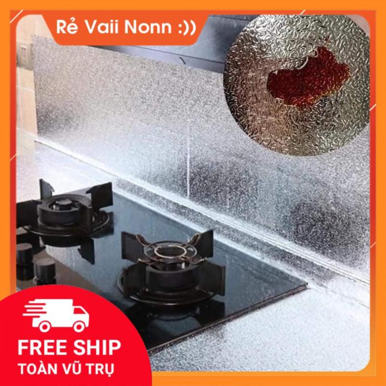 Cuộn giấy bạc dán bếp cách nhiệt, miếng decal dán tường nhà bếp chống thấm bền đẹp  GDMN