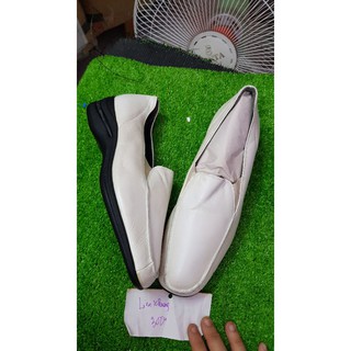 Giày si tuyển chị Liên