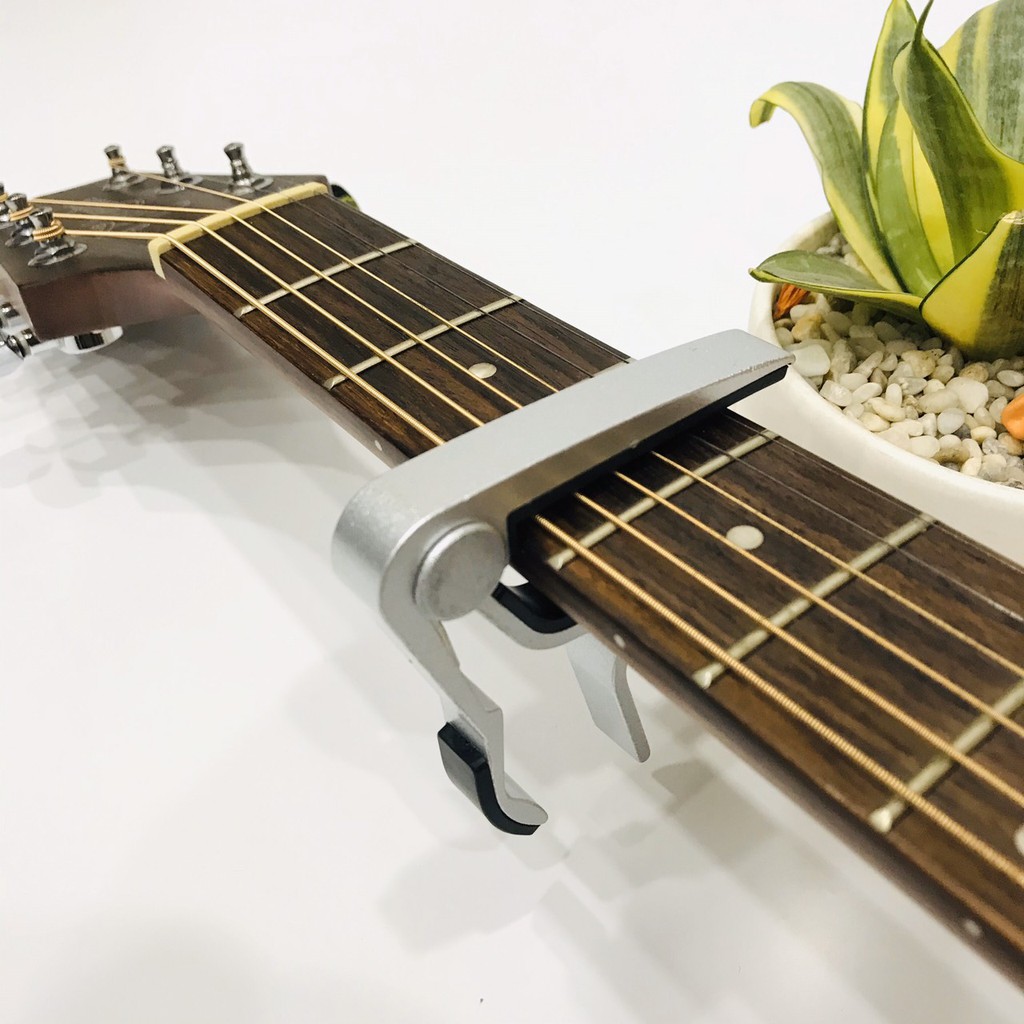 Capo bằng kim loại cho đàn guitar Acoustic và ukulele CP01