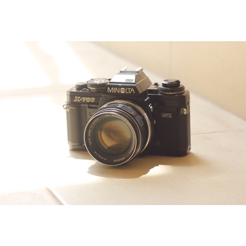 Máy ảnh film Minolta x700