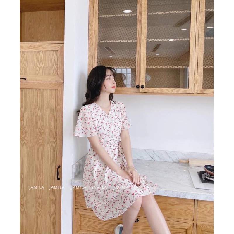 VNU303 - VÁY HOA HỒNG NHÍ CỔ V XẾP TẦNG NƠ EO | BigBuy360 - bigbuy360.vn