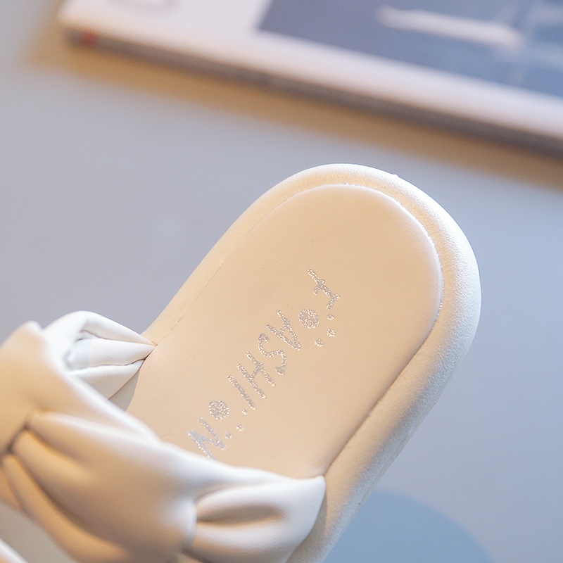 Sandal Đế Mềm Chống Trượt Thiết Kế Mới Đơn Giản Thời Trang Theo Phong Cách Hàn Quốc Cho Bé Từ 3-15 Tuổi