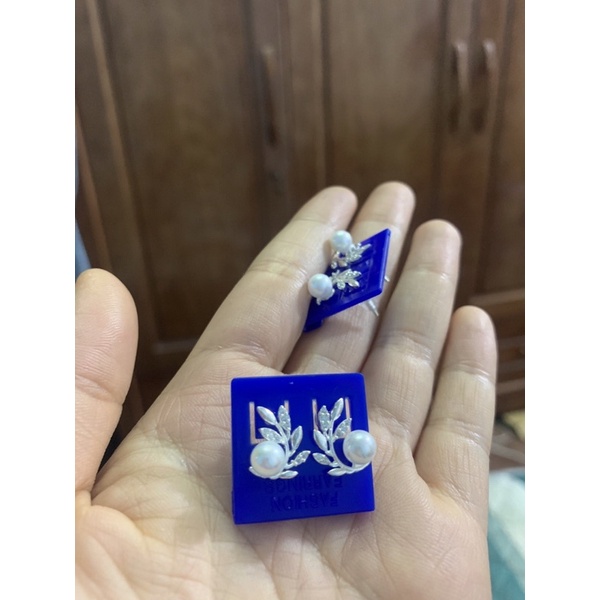 Khuyên tai nụ ngọc cành lá oliu bạc ta