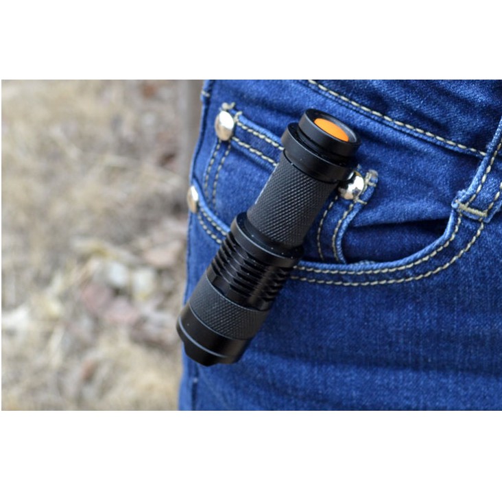 Đèn pin siêu sáng SK-68