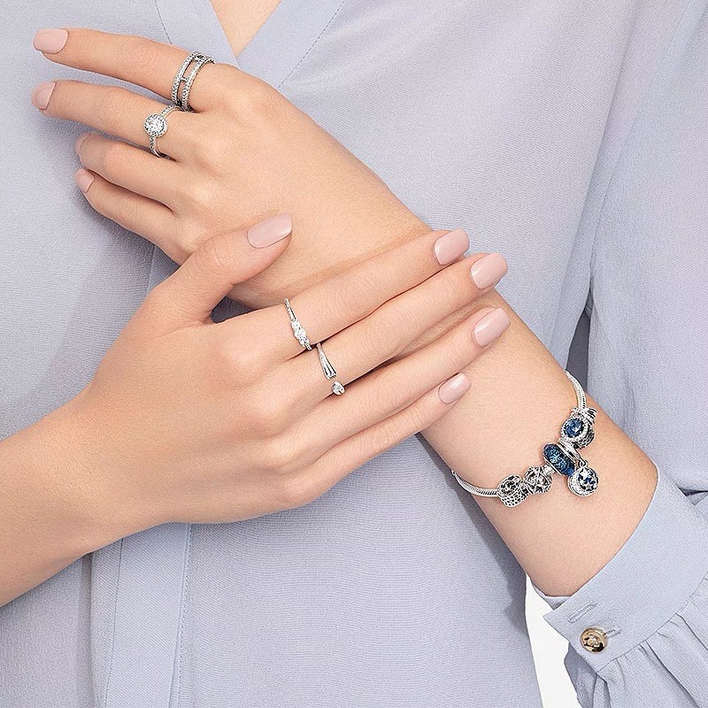 charm pan xỏ ngang galaxy đính đá bạc s925 cao cấp