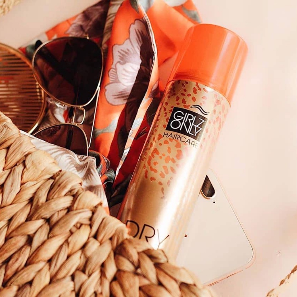 [Sẵn] Dầu Gội Khô Giúp Tóc Sạch Dầu Và Trở Nên Bồng Bềnh Ngay Lập Tức Girlz Only Dry Shampoo 200ml