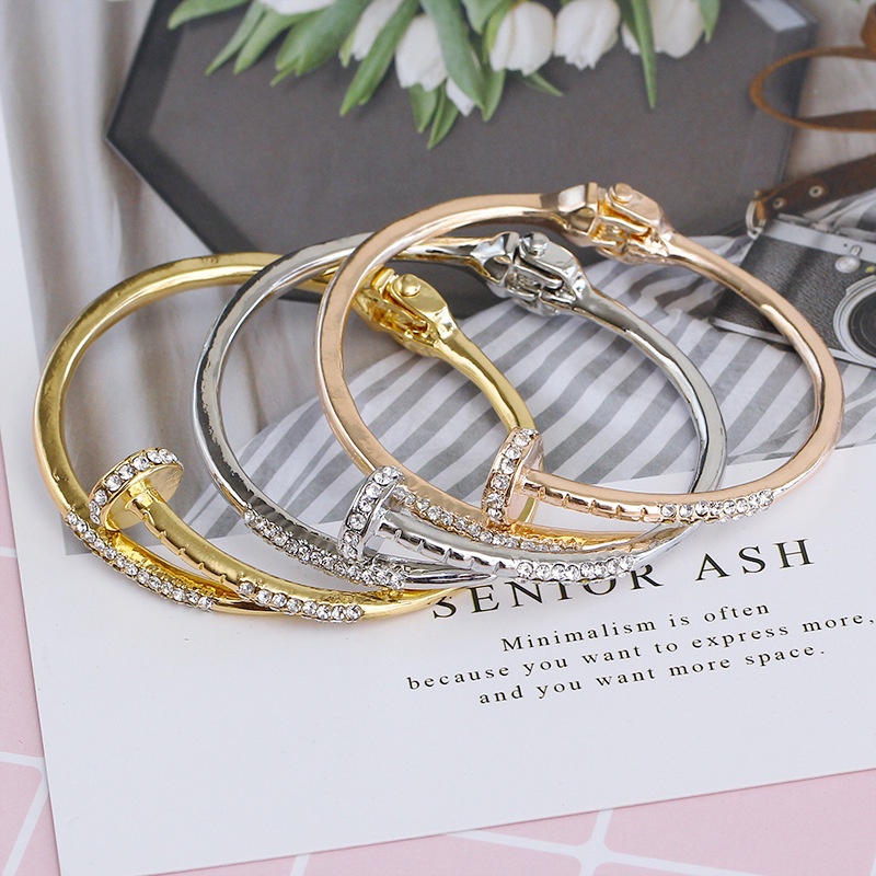 Vòng Đeo Tay Hợp Kim Hở Đính Đá Độc Đáo Thời Trang Cho Nữ