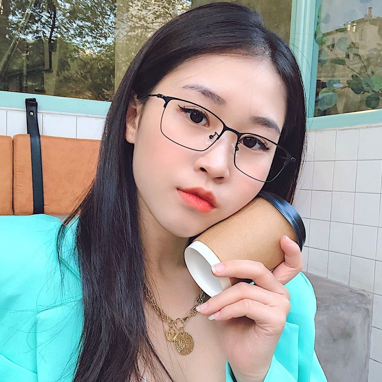 Gọng kính cận kim loại nam nữ Lilyeyewear, thiết kế mắt vuông phù hợp với nhiều khuôn mặt 9042 | BigBuy360 - bigbuy360.vn