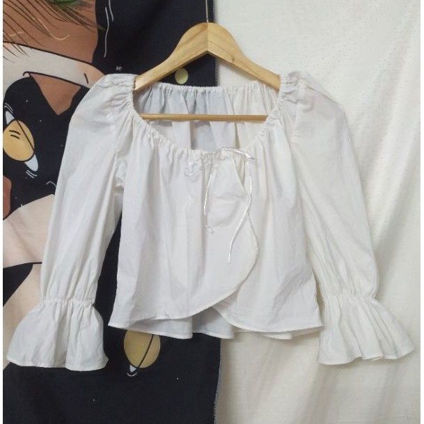 Sơ mi trắng crop top tay bo freesize